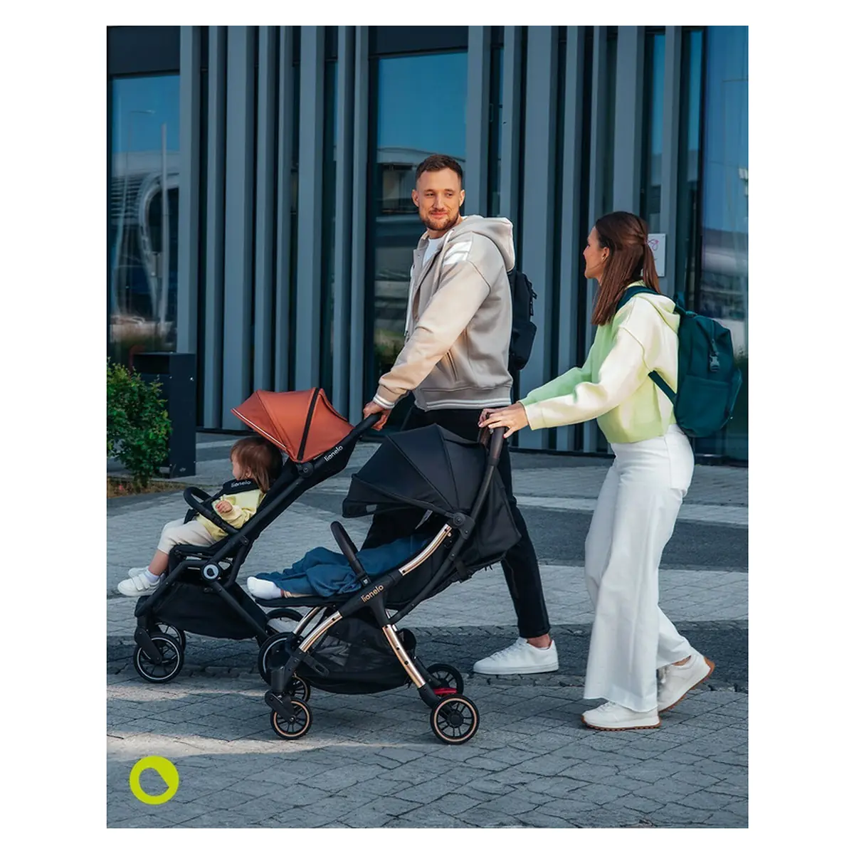 Carucior sport Cloe, 6luni+, Cu accesorii, Cadru din aluminiu, 0-22 kg, Usor, Pliabil cu o singura mana, Ideal pentru toate tipurile de suprafete, Maro [30]