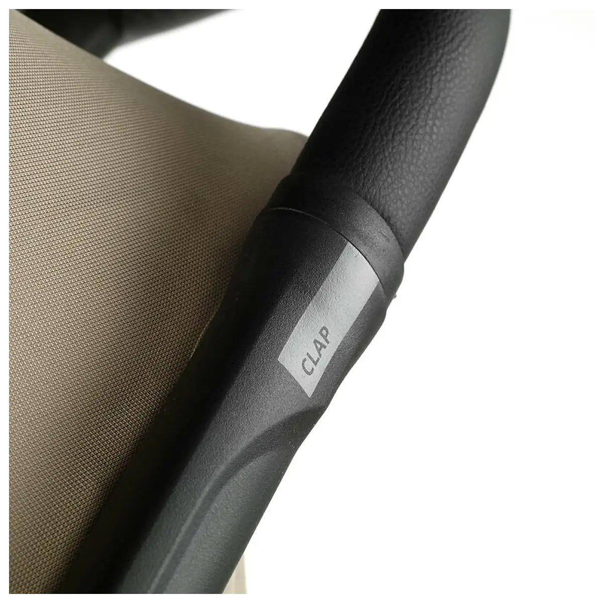 Carucior sport, Jane, Clap, Sistem compact de pliere care permite transportul caruciorului la bordul aeronavei, Cadru [19]