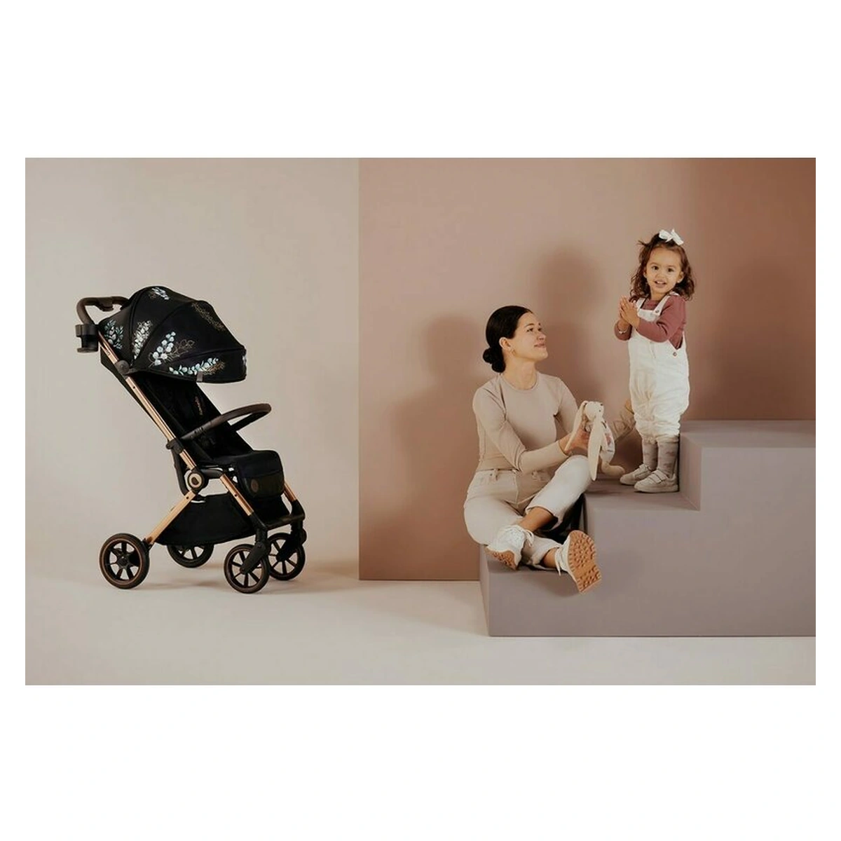 Carucior sport, Lionelo, Cloe, Golden Moments, Editie limitata, Cu accesorii, Pliere compacta pentru avion, 6 luni+, Negru [23]