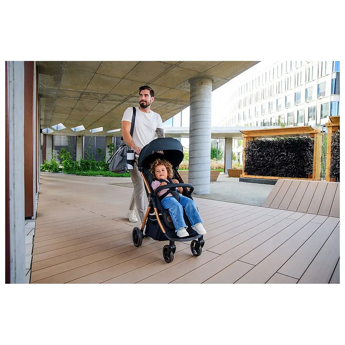 Carucior sport, Lionelo, Ingrid, Capotina impermeabila cu filtru UPF50+, Pana la 22 Kg, Spatar reglabil in 3 pozitii, [23]