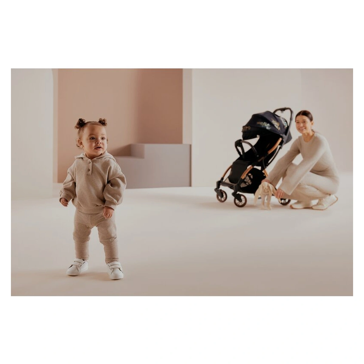 Carucior sport, Lionelo, Julie One, Editie limitata Golden Moments, Negru [33]