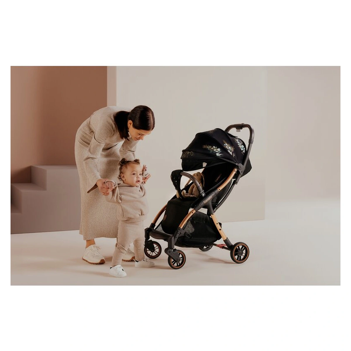 Carucior sport, Lionelo, Julie One, Editie limitata Golden Moments, Negru [34]