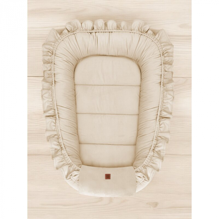 Cosulet bebelus, MimiNu, Pentru dormit, Baby Nest 55 x 75 cm, Cu Volanase, Din catifea, Nugat [2]