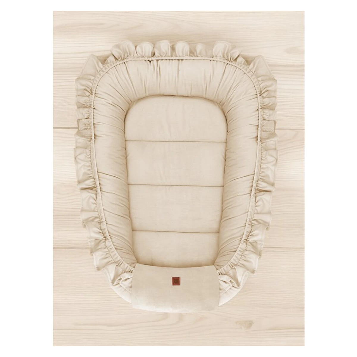 Cosulet bebelus, MimiNu, Pentru dormit, Baby Nest 55 x 75 cm, Cu Volanase, Din catifea, Nugat [2]