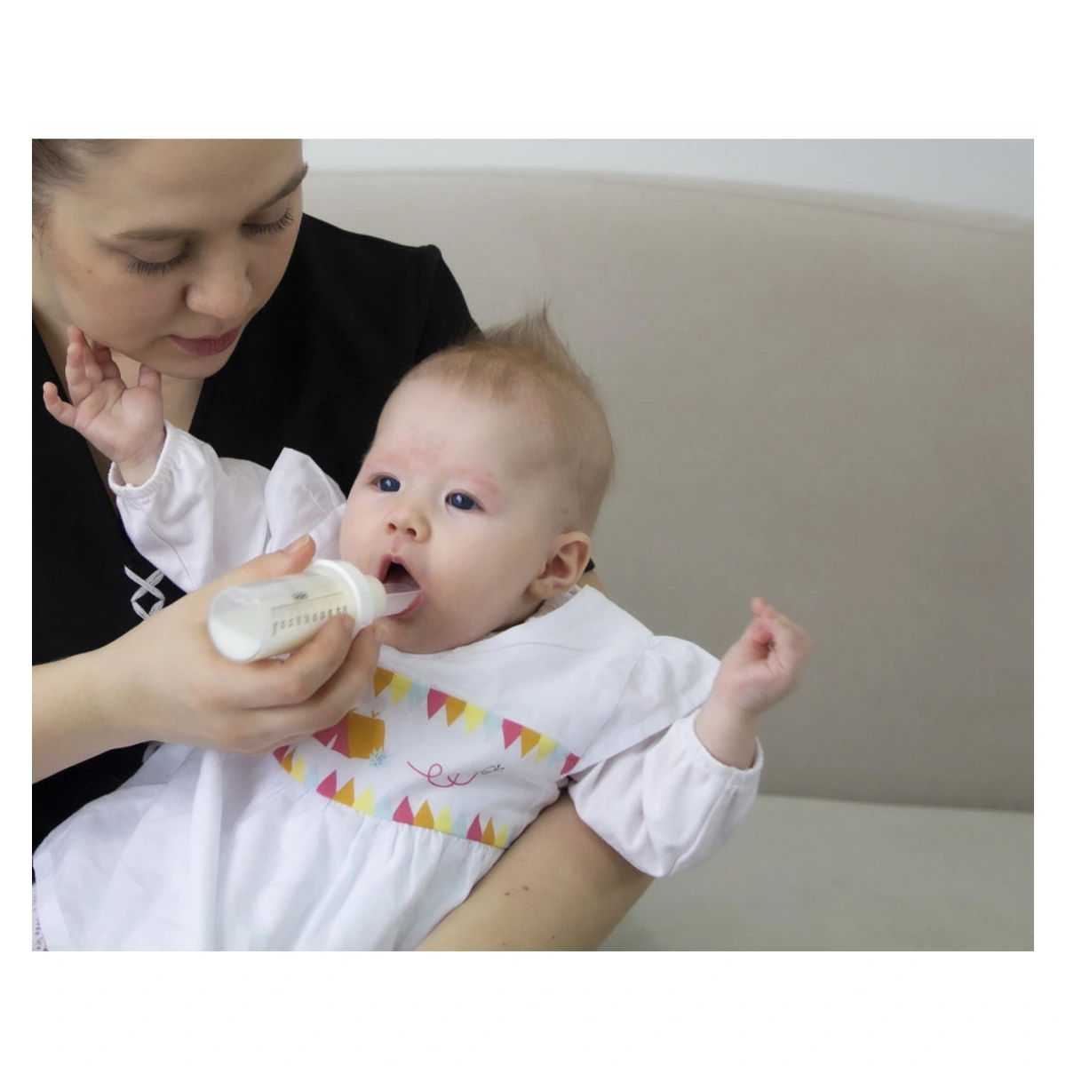 Dispozitiv cu gradatie pentru administrare lapte matern sau medicamente BabyJem [7]