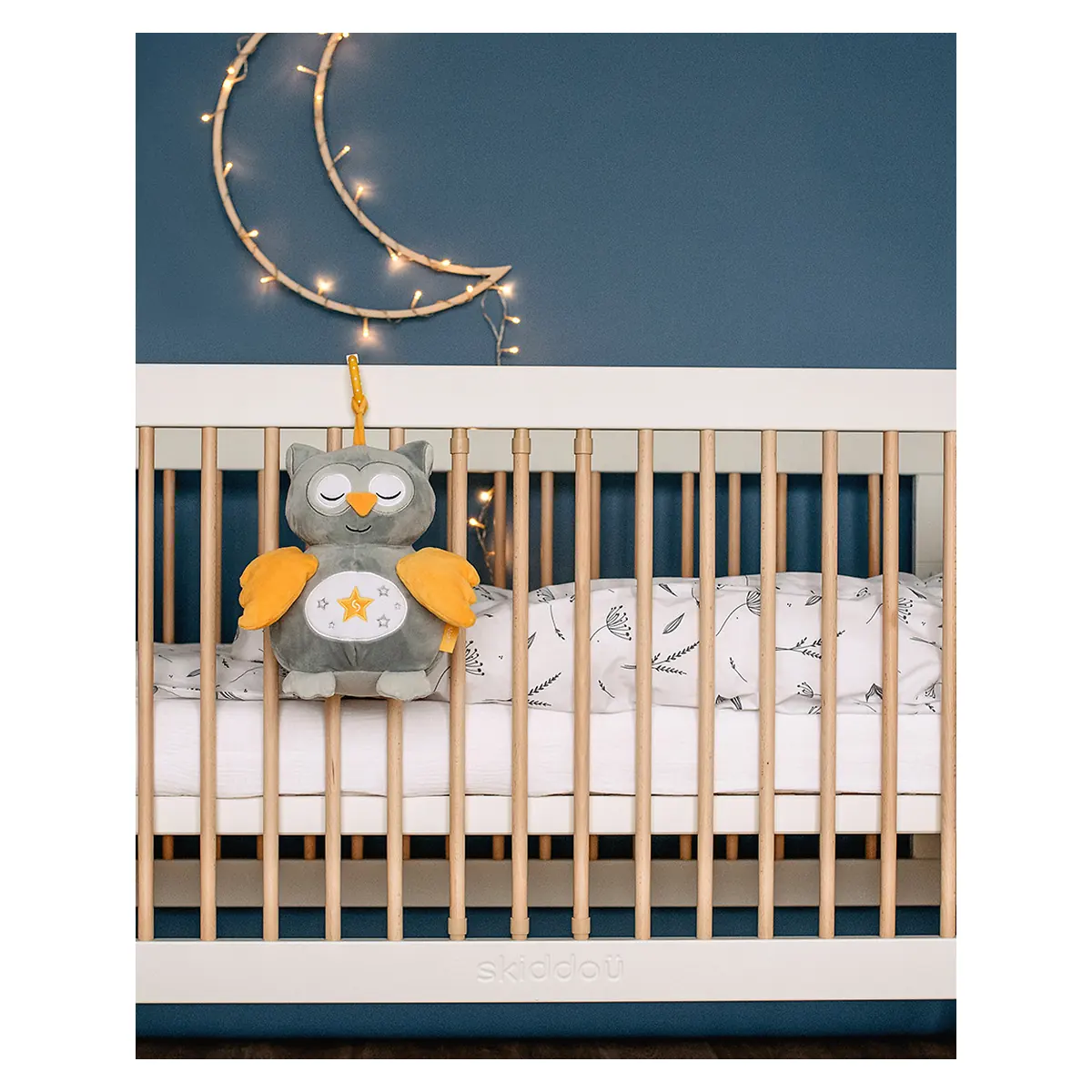 Jucarie bufnita de plus pentru copii Skiddou Marit, cu sunete albe, 25x11 cm [9]