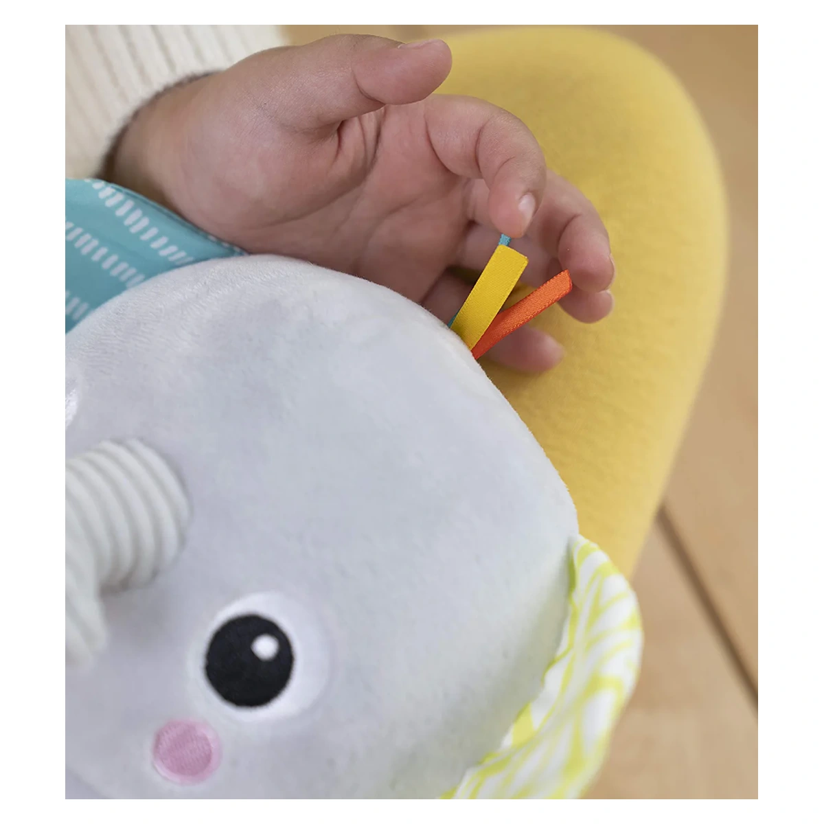 Jucarie interactiva Bright Starts, Hug a Bye Baby Elephant [7]