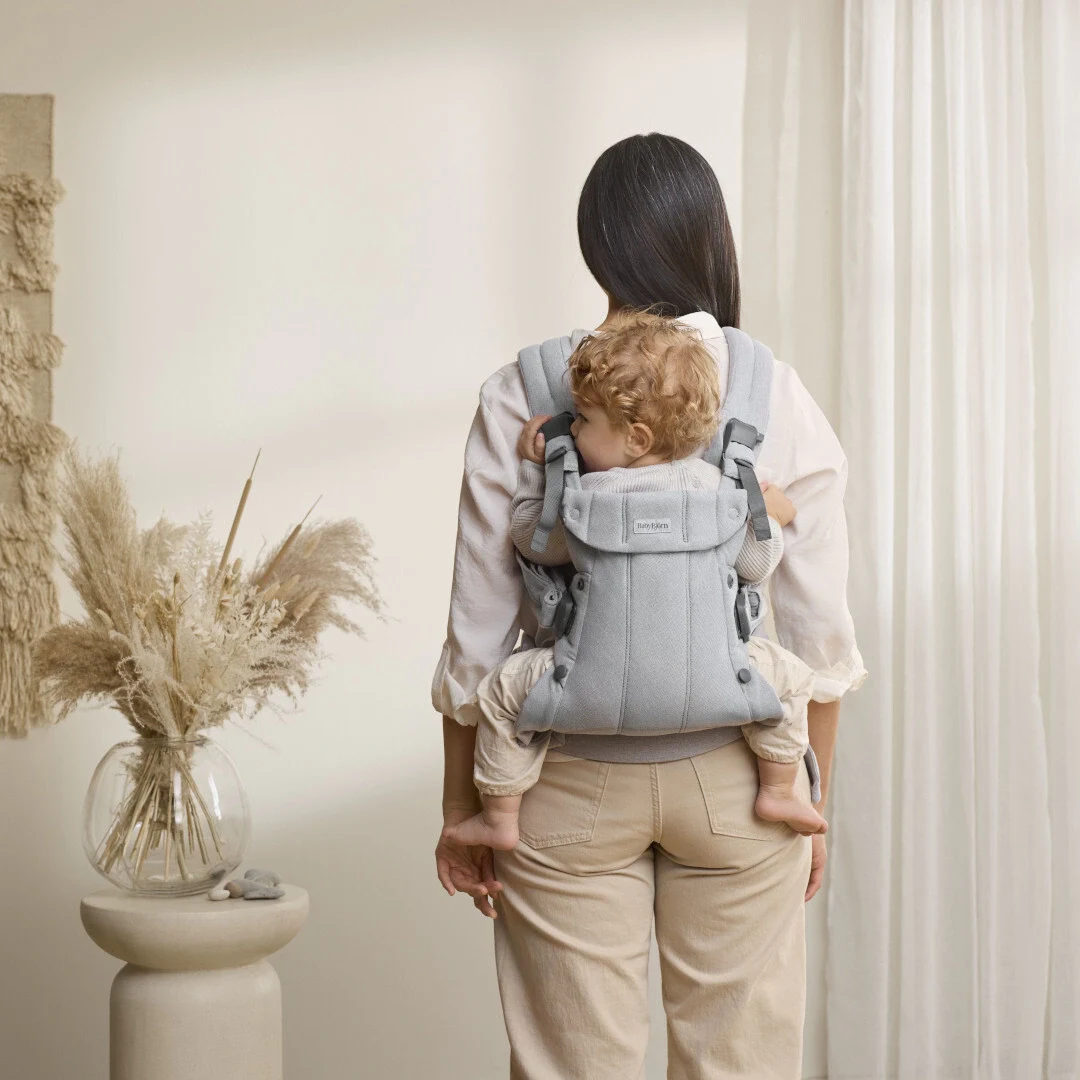 Marsupiu anatomic BabyBjorn, cu multiple pozitii de purtare, colectia Harmony, tesatura melange, Light Gray [8]