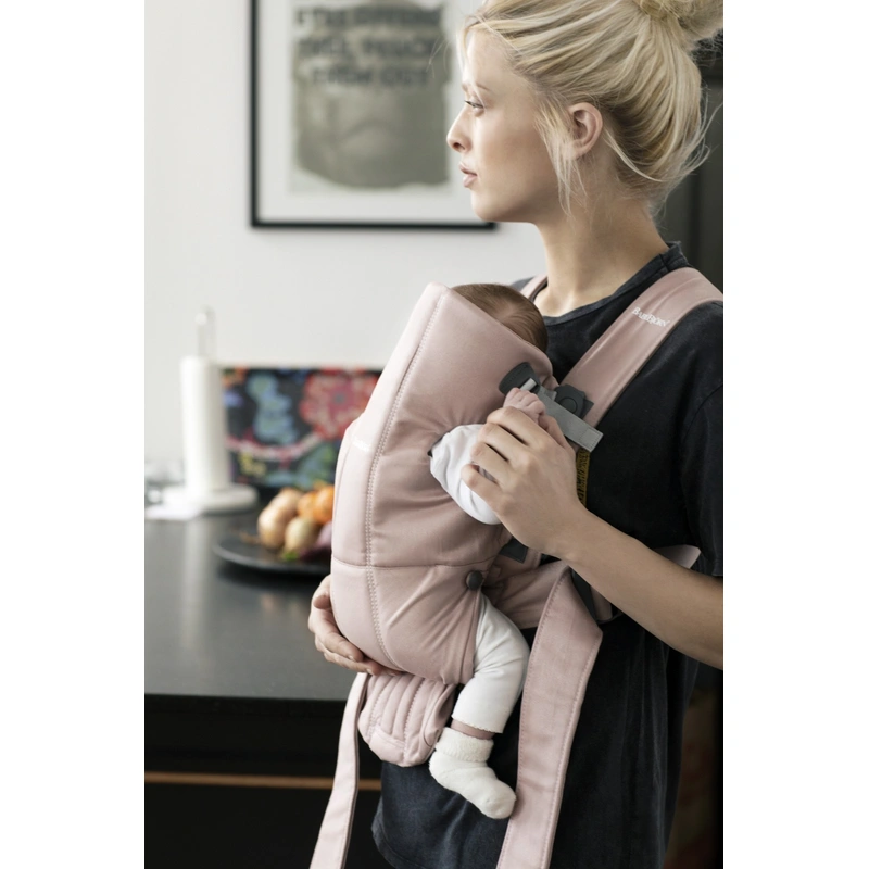 Marsupiu anatomic Mini BabyBjorn, cu pozitii multiple de purtare – Dusty Pink, Bumbac [2]