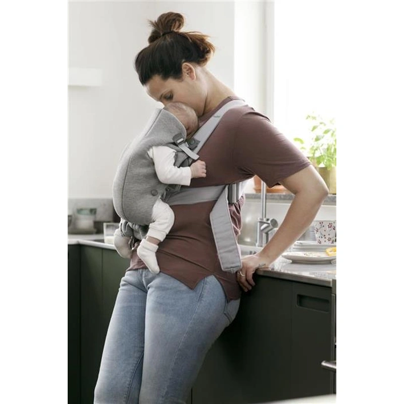 Marsupiu anatomic Mini BabyBjorn, cu pozitii multiple de purtare – Light Grey, 3D Jersey [2]