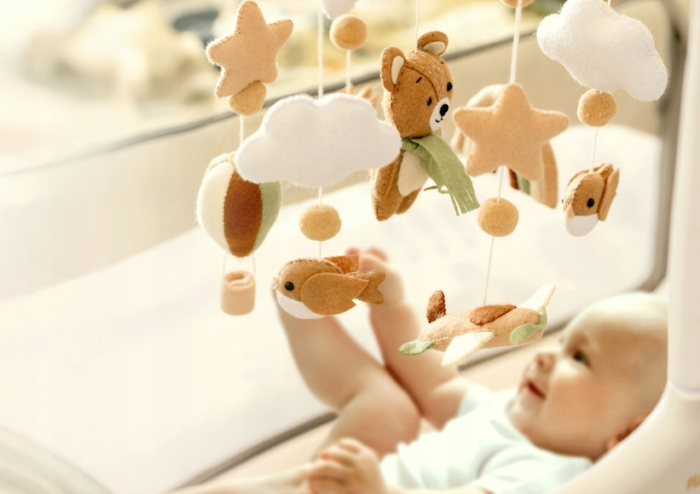 Neno Pico – carusel pentru pătuț cu suport de prindere [6]