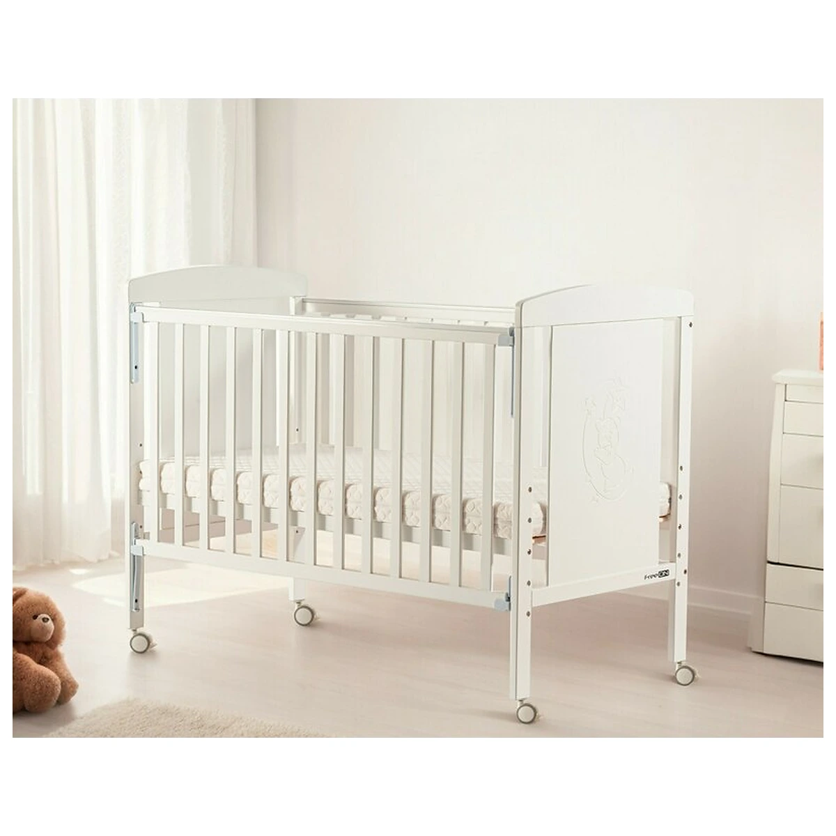 Patut din lemn bebe, 120x60 cm, laterala culisanta, roti, FreeON, Mia, White 0 luni+ [5]