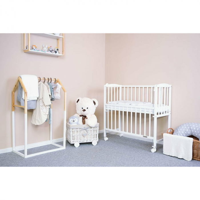Patut din lemn bebe, 90x40 cm, Cu laterala culisanta, roti, White, New Baby, Mateo [4]