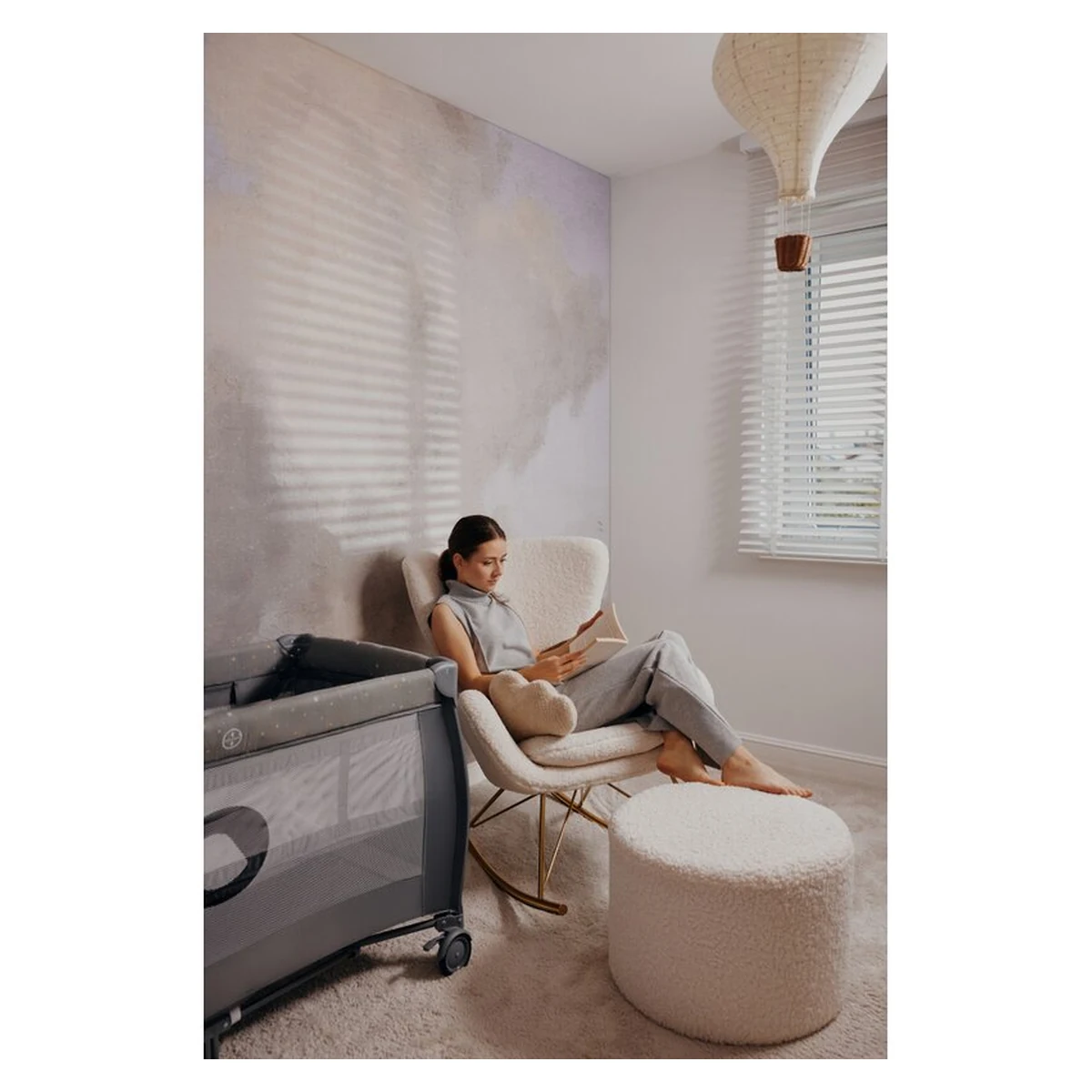 Patut pliant, Lionelo, Stefi Plus, Cu doua nivele, Cu intrare laterala cu fermoar, 2 roti, 120 x 60 cm, Gri/ Multicolor [21]