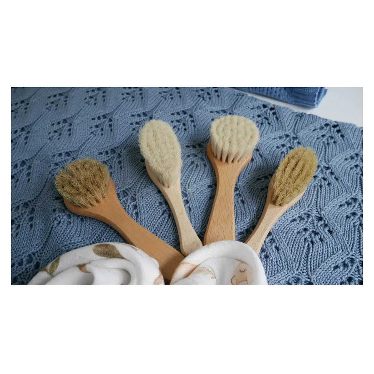 Perie de par, Din par natural de capra, Maro [7]