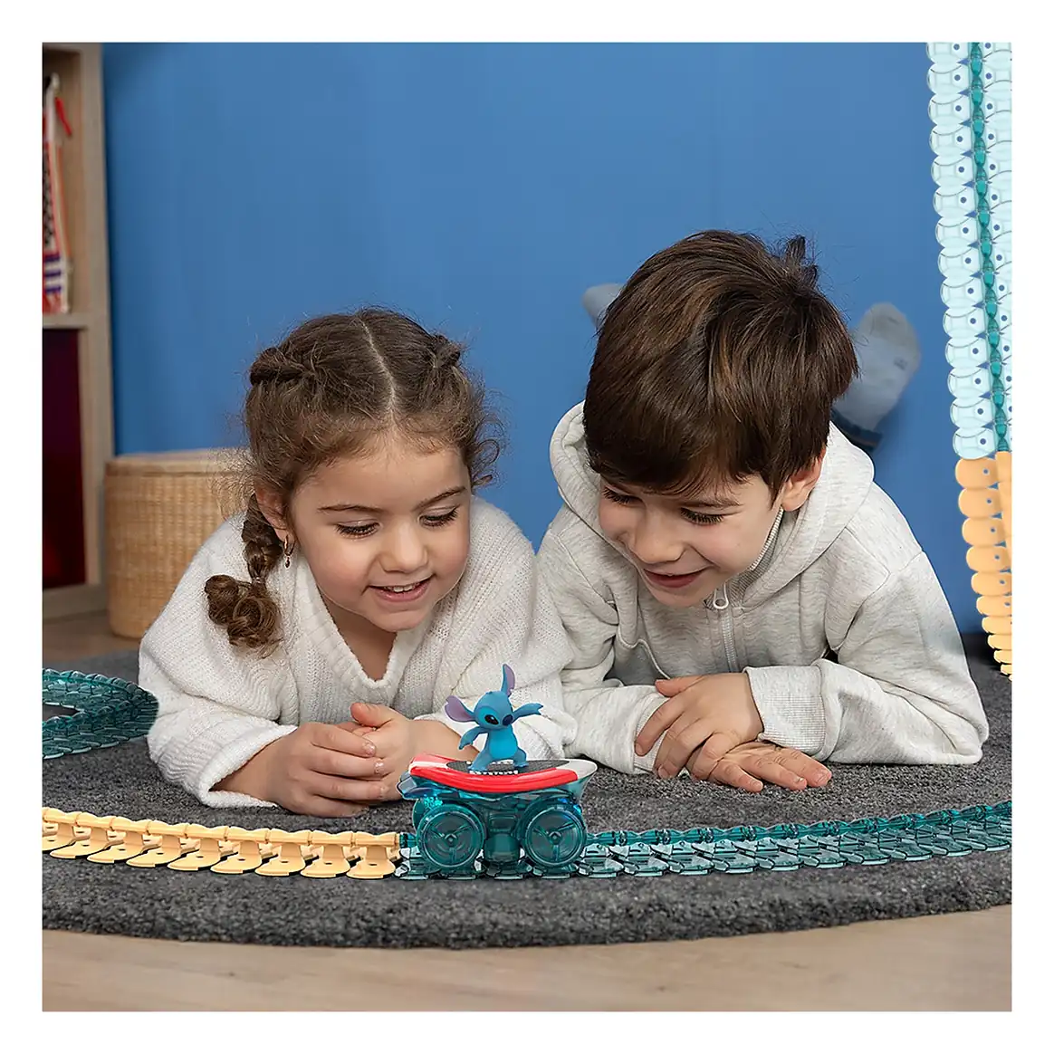 Pista Smoby Stitch FleXtreme Set circuit de curse 4 ani + [6]