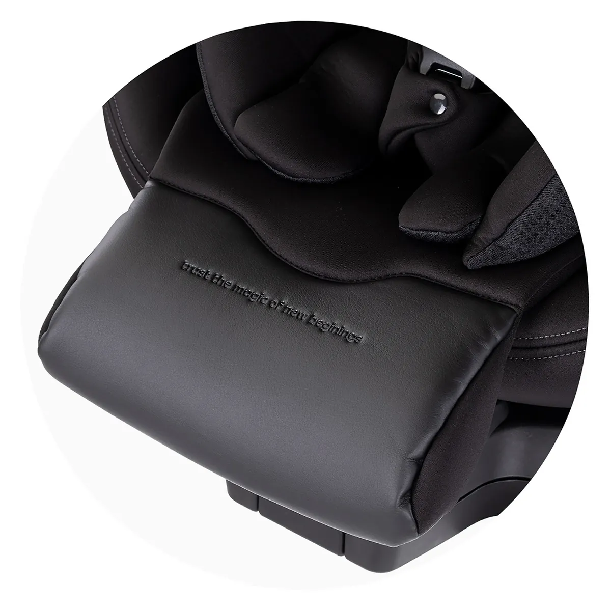 Scaun auto Chipolino Premium I-Size 40-150 cm cu sistem Isofix, Blackberry - Negru [13]