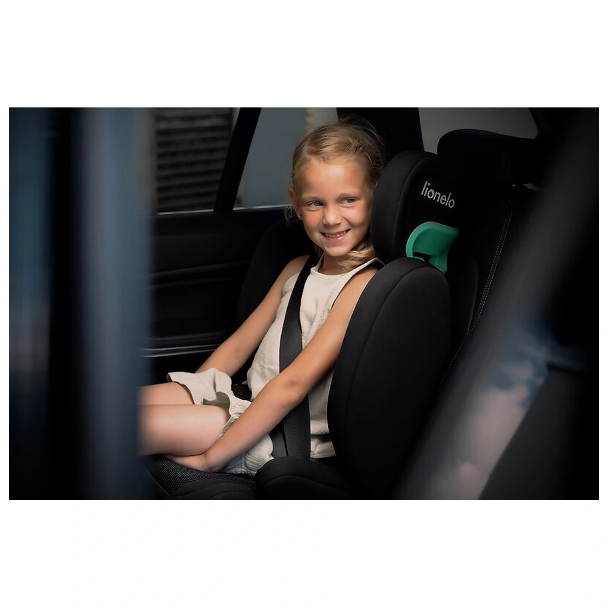 Scaun auto, Lionelo, Hugo i-Size, Universal, Orientare in directia sensului de mers, Reglabil, Conform standardului de [22]