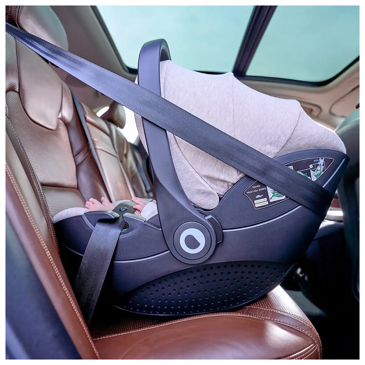 Scoica auto, Lionelo, Moxie, i-Size, 40-87 cm, Tetiera reglabila, intarita cu spuma de memorie, Carcasa ventilata, Din [16]