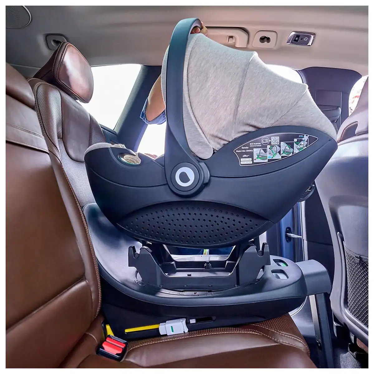 Scoica auto, Lionelo, Moxie, i-Size, Include baza rotativa 360 cu picior de fixare, 40-87 cm, Tetiera reglabila, [27]