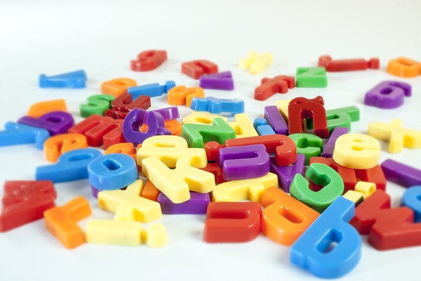 Set 66 litere mici magnetice - Miniland [6]