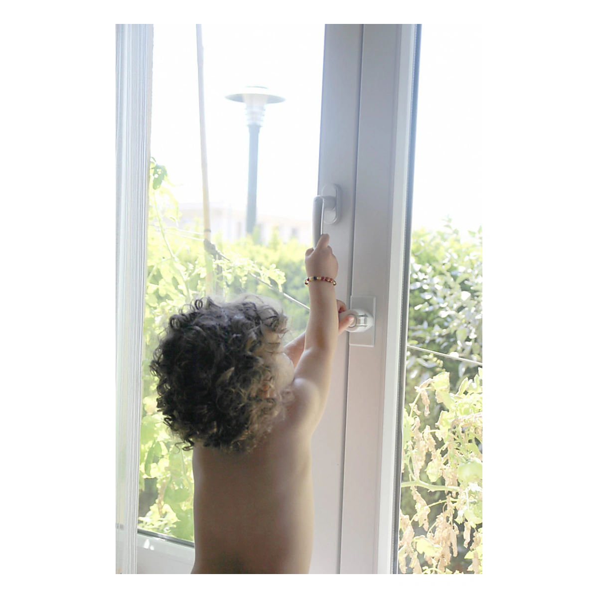 Sistem de siguranta pentru fereastra BabyJem [2]