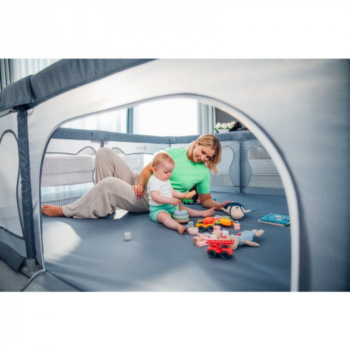 Tarc de joaca copii, Lionelo, Willow XL,180 x 200 cm, Pliere compacta, Include geanta de transport, Din plasa, Cu doua intrari laterale si fermoar, Cu ventuze pentru stabilitate, Conform cu EN 12227:2 [13]