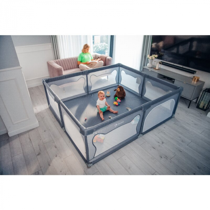 Tarc de joaca copii, Lionelo, Willow XL,180 x 200 cm, Pliere compacta, Include geanta de transport, Din plasa, Cu doua intrari laterale si fermoar, Cu ventuze pentru stabilitate, Conform cu EN 12227:2 [11]