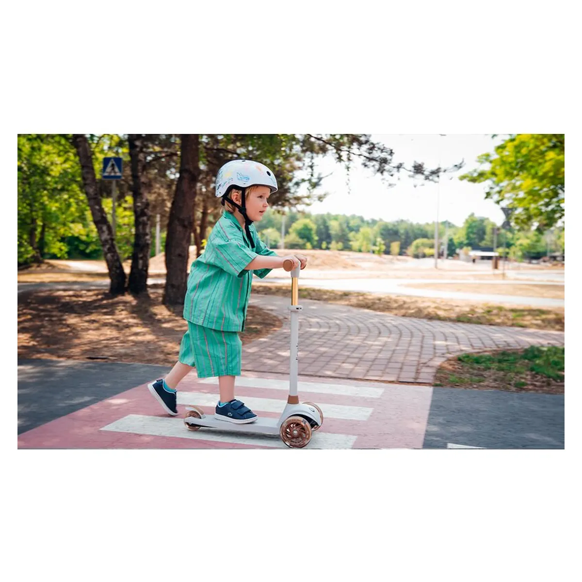 Trotineta, Lionelo, Jessy, Pana la 50 Kg, lumini LED, 3 ani+, Roz [23]