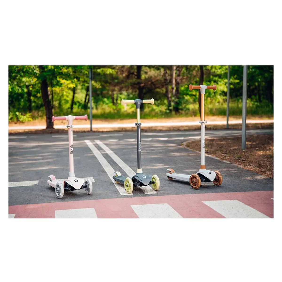 Trotineta, Lionelo, Jessy, Pana la 50 Kg, lumini LED, 3 ani+, Roz [24]