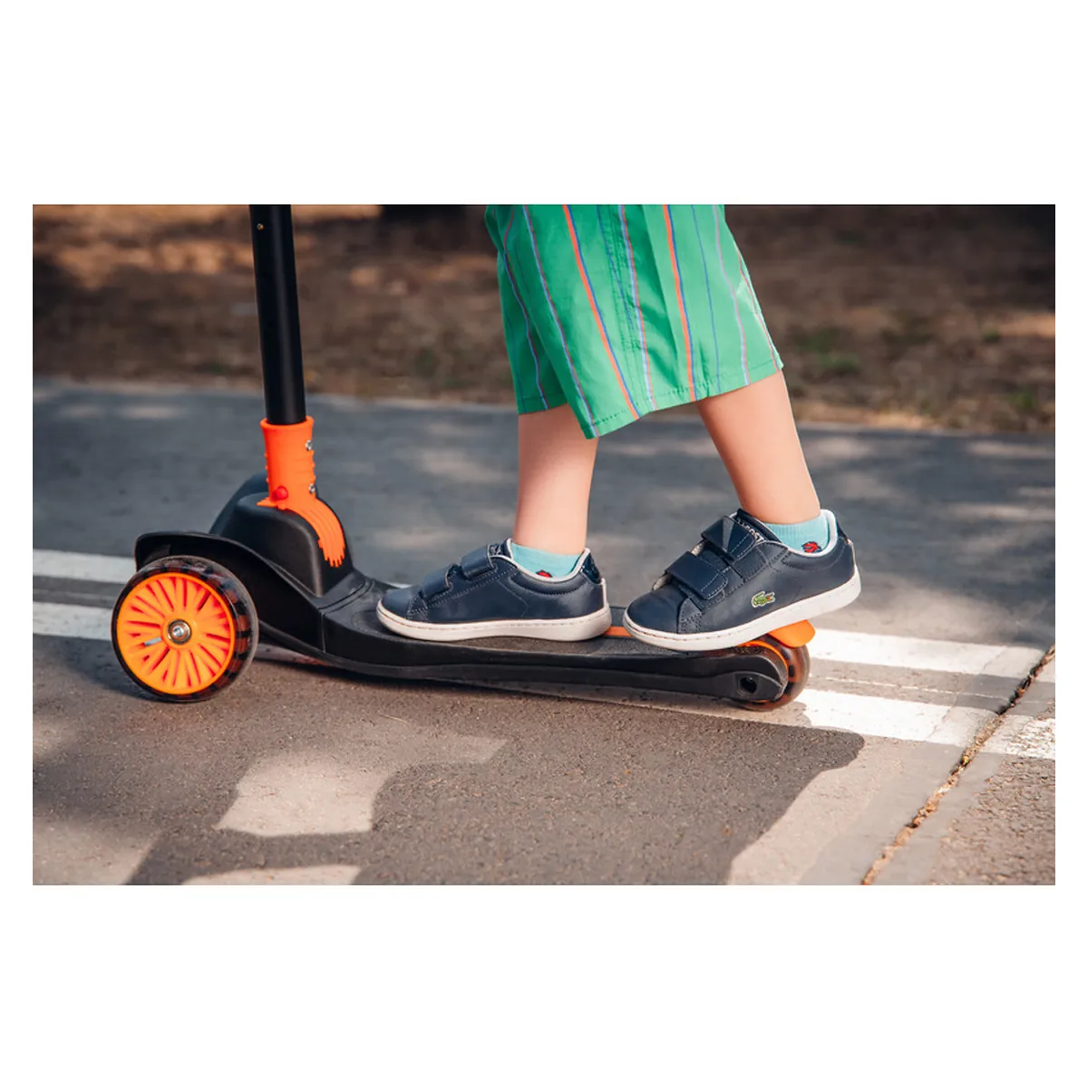 Trotineta, Lionelo, Timy, Copii, Ultrapliabila, Pana la 50 Kg, lumini LED, 23 ani+, Roz [23]