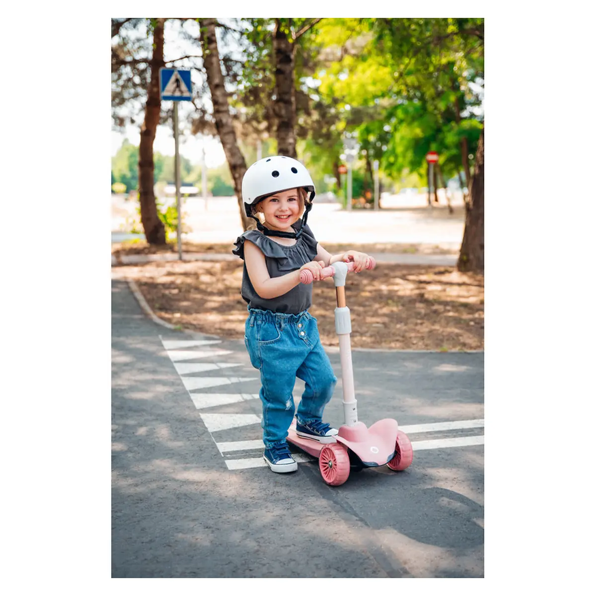 Trotineta, Lionelo, Timy, Copii, Ultrapliabila, Pana la 50 Kg, lumini LED, 23 ani+, Roz [19]