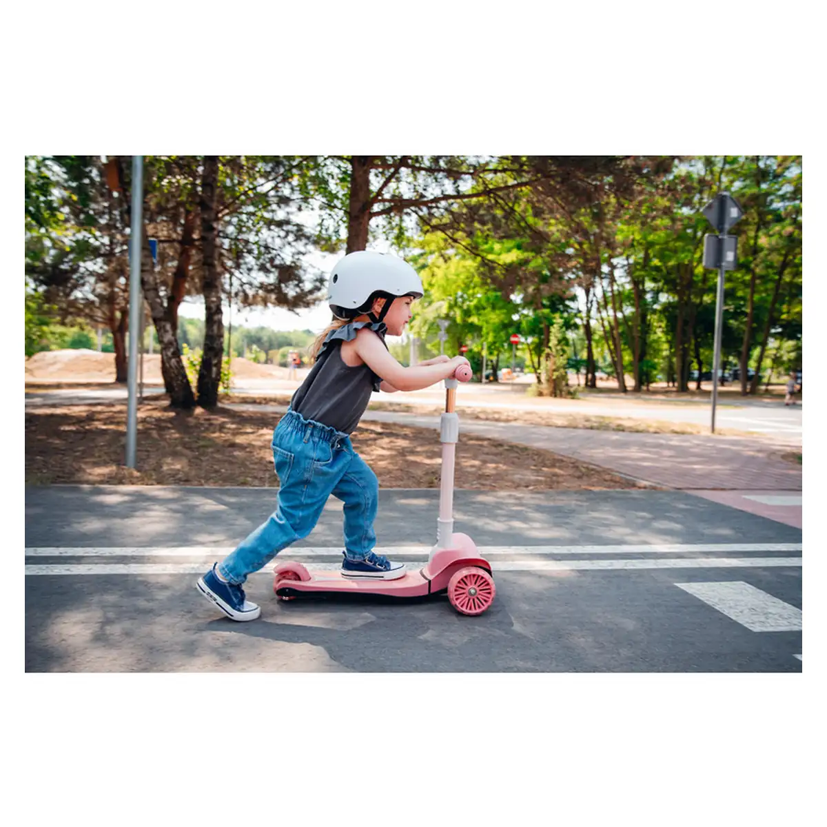 Trotineta, Lionelo, Timy, Copii, Ultrapliabila, Pana la 50 Kg, lumini LED, 23 ani+, Roz [18]