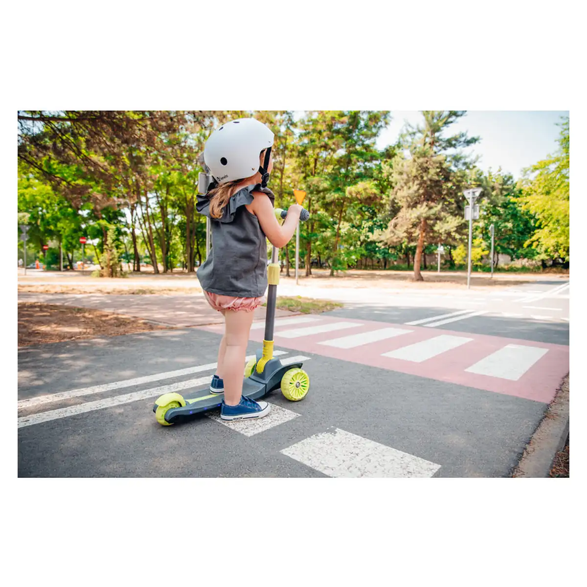 Trotineta, Lionelo, Timy, Copii, Ultrapliabila, Pana la 50 Kg, lumini LED, 3 ani+, Verde [21]