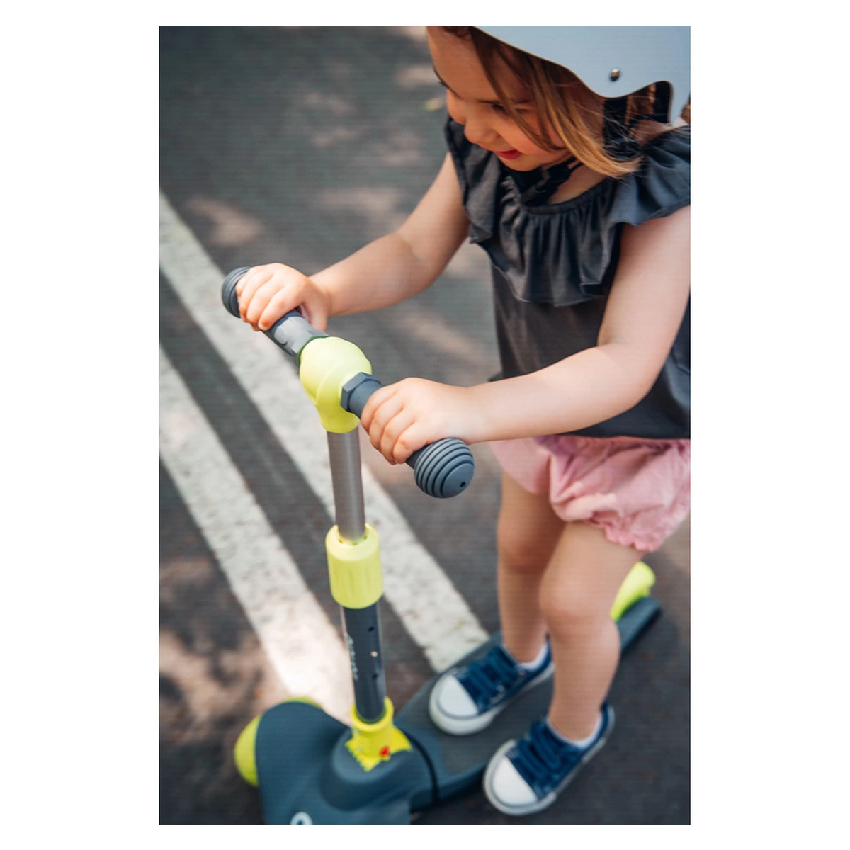 Trotineta, Lionelo, Timy, Copii, Ultrapliabila, Pana la 50 Kg, lumini LED, 3 ani+, Verde [24]