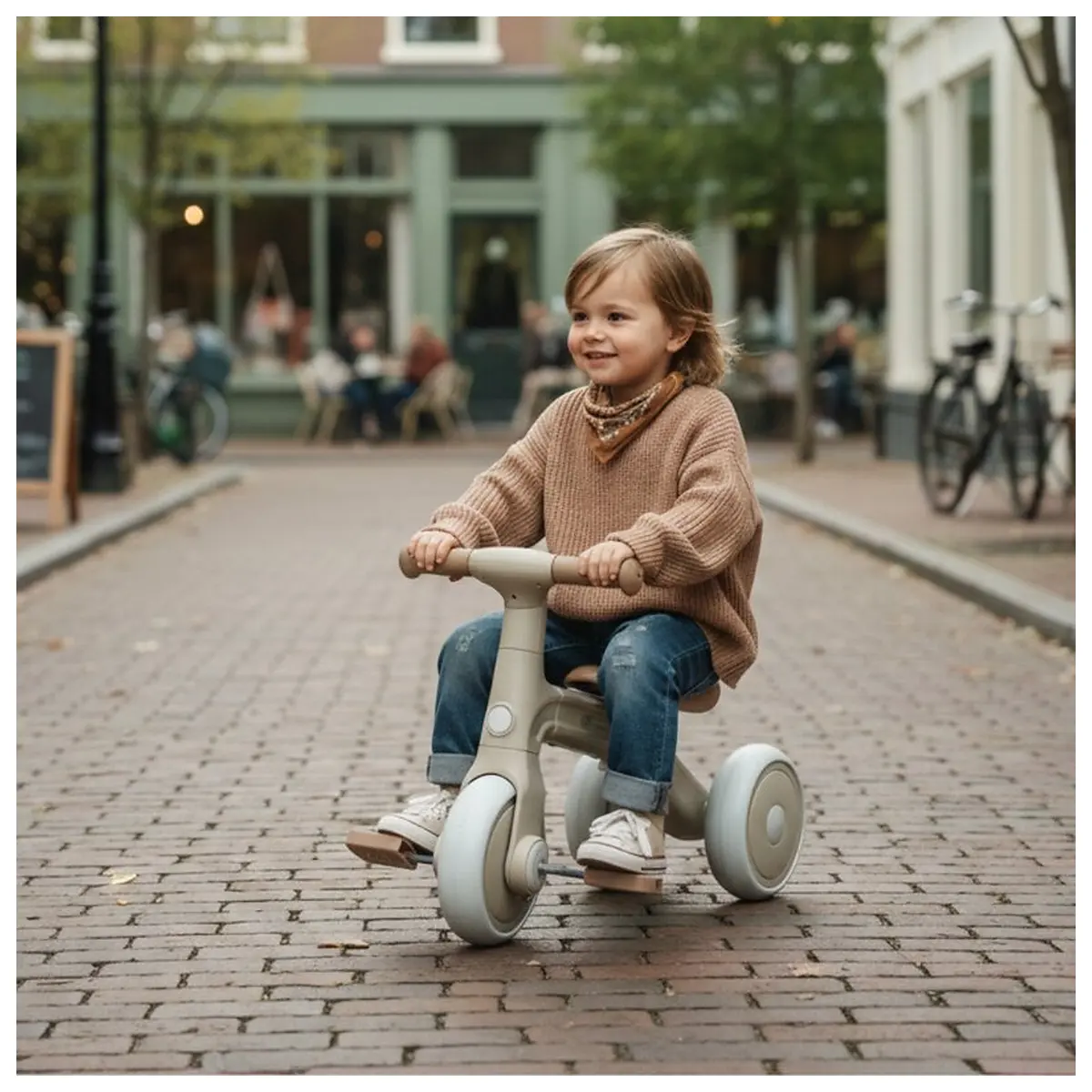 Bicicleta/tricicleta,3 in 1 Petite&Mars, Multifunctionala, Cu/fara pedale, Ghidon directionabil, Sa reglabila pe inaltime, 2.3 kg, Pana la 25 kg, 12-36 luni, Bej [10]