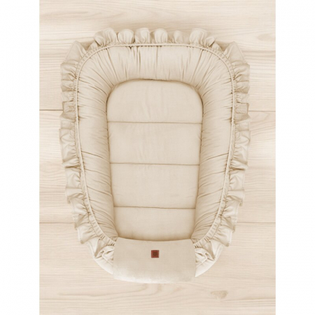 Cosulet bebelus, MimiNu, Pentru dormit, Baby Nest 55 x 75 cm, Cu Volanase, Din catifea, Nugat [1]