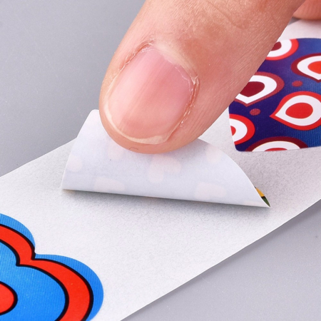 Abtipild sticker mixt rotund cu inimioare multicolore, 1 rola cu aproximativ 500 stickere [1]