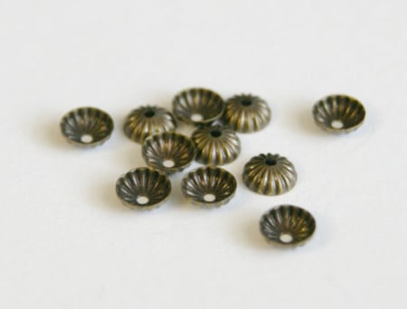 Capac margele din alama, placat cu aur antichizat 6 mm [1]