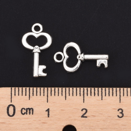 Charm argintiu antichizat, cheie - 16x9 mm - 1 bucata [3]