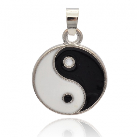Charm, Pandant, Conector - Pandant emailat Yin Yang alb si negru,  metal argintiu, 28X23 mm, 1 buc