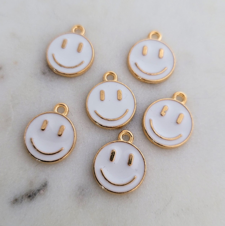 Charm, Pandant, Conector - Charm emailat, Emoticon, Smiley Face Alb, metal auriu, 14.5X12 mm, 1 buc