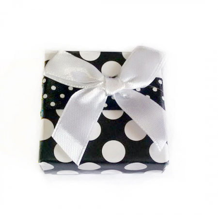 Cutie cadou pentru bijuterii, pentru inel, culoare negru cu buline albe, 5X5X3 cm, 1 bucata [3]