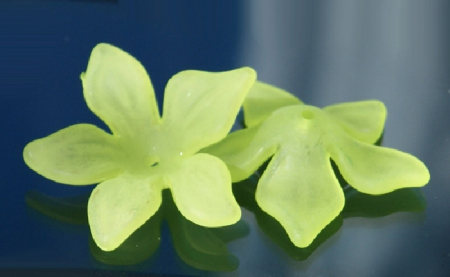 Margele acrilice - Floare acrilica verde transparent - 30 mm - 1 bucata