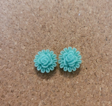 Caboson si suport caboson - Floare caboson din rasina, 13 mm, albastru deschis, 1 buc