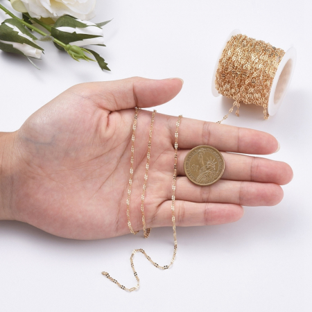 Lant din alama, placat cu aur, cu zale fine de 4X2 mm [2]