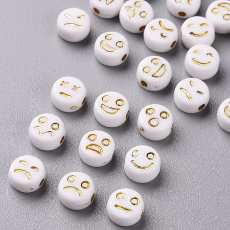 Margele acrilice - Margele acrilice alb si auriu cu emoticon cu diverse expresii (smiley, sad, angry) rotund plan 7x4 mm, gaura de 1.6 mm, 50 bucati