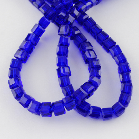Margele - Margele de sticla, albastru, cub - 4 mm - 1 bucata