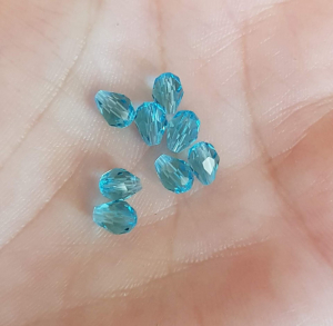 Lacrima - Margele de sticla, lacrima fatetata, turcoaz - 6x4 mm-1 bucata
