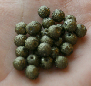 Perle de sticla - Perle de sticla, rotunde texturate verde inchis 6 mm- 1 bucata